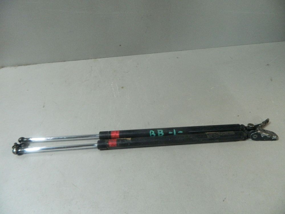 Амортизатор багажника TOYOTA BB NCP31 (Контрактный) 81532239