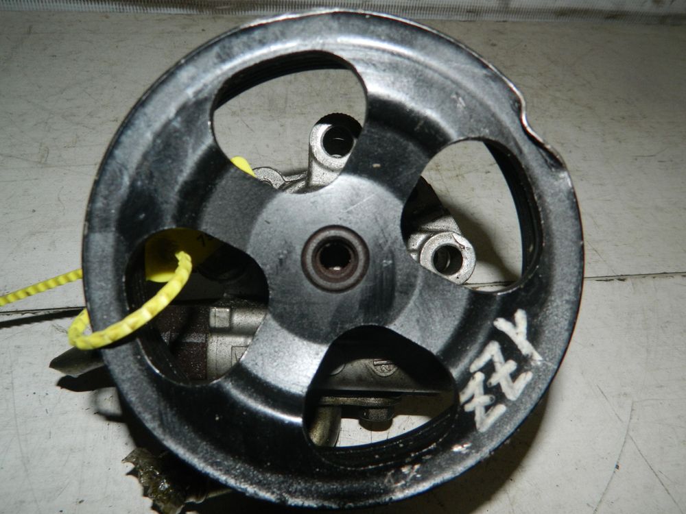 Гидроусилитель руля TOYOTA 1ZZFE (Контрактный) 79768388