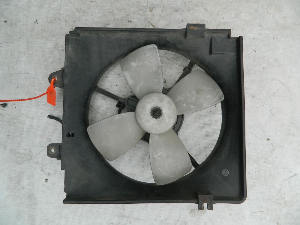 Диффузор радиатора MAZDA CAPELLA GFER (Контрактный) 72367961