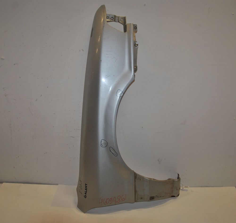 Крыло MITSUBISHI GALANT E35A Перед Прав (Контрактный) 46098861