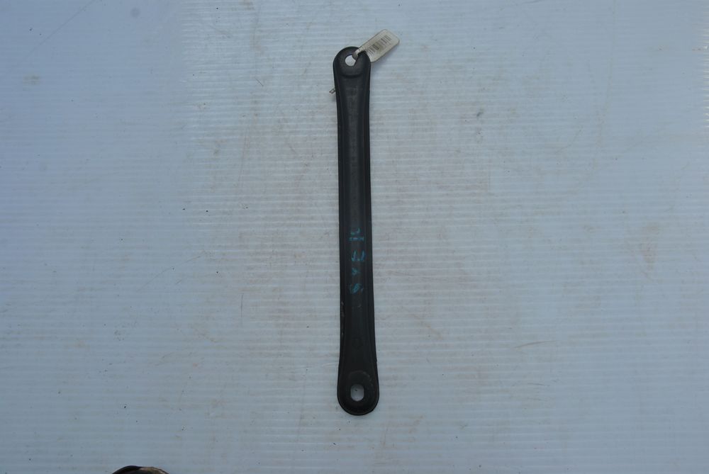 Крепление балки подвески TOYOTA ALTEZZA SXE10 Зад(Контрактный) 45990434