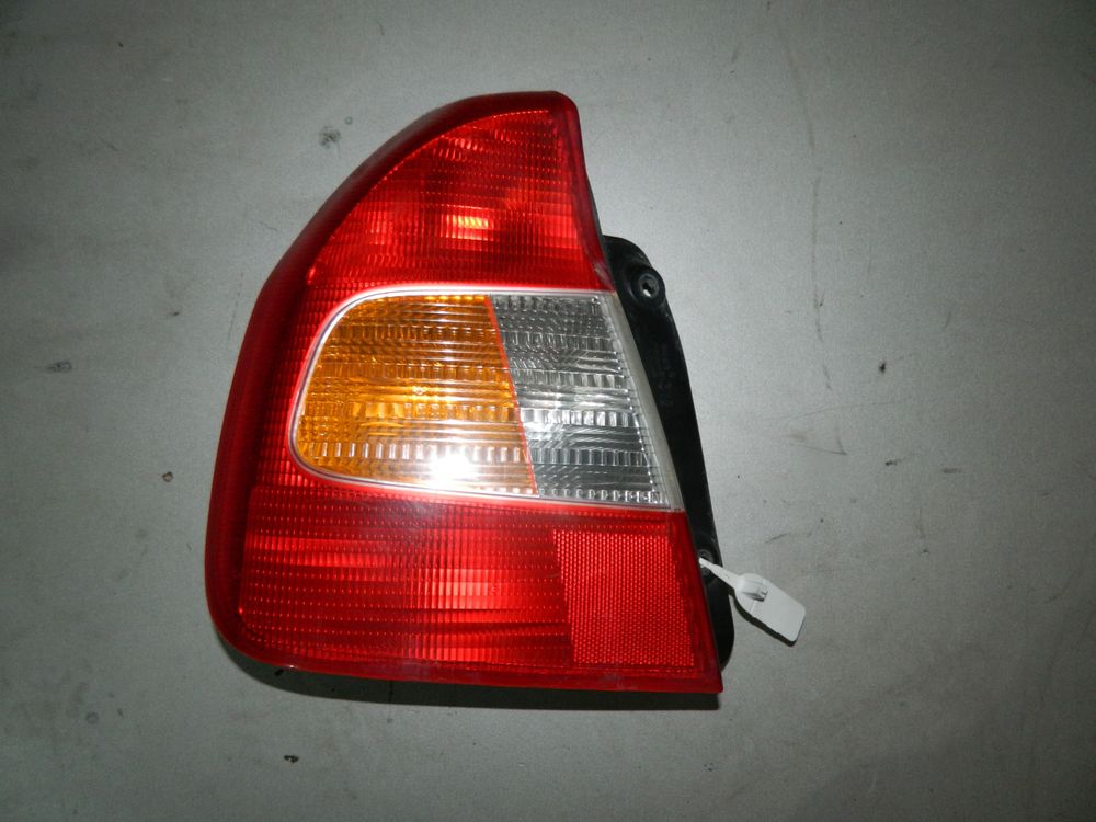 Фонарь HYUNDAI ACCENT LC2 Зад Лев (Б/У) 35020182