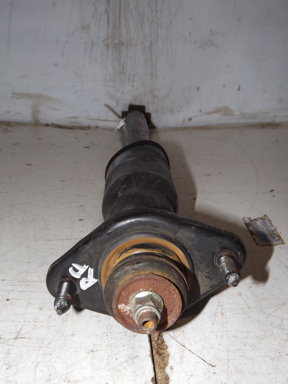 Амортизатор подвески HONDA STEPWGN RF4 Задн (Контрактный) 35023164