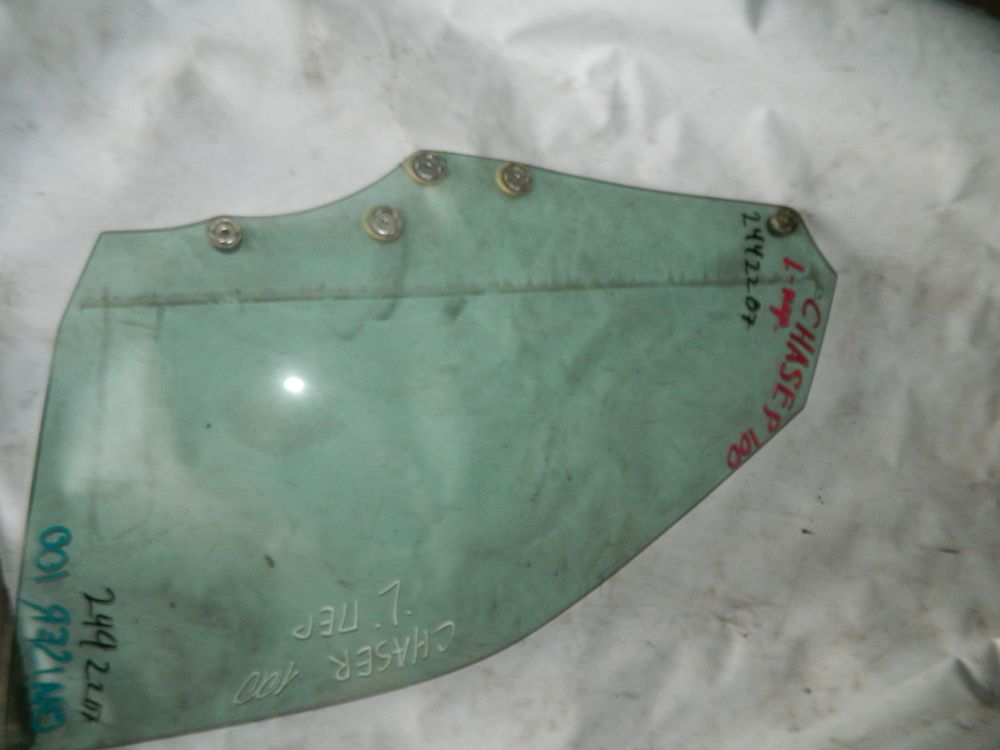 Стекло двери TOYOTA CHASER 100 Перед. Лев (Контрактный) 2442207