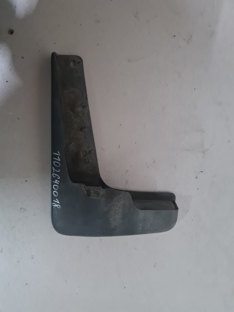 Брызговик NISSAN X-TRAIL NT31 Перед Лев (Контрактный) 1102640018