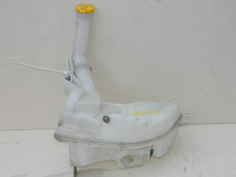 Бачок омывателя MAZDA AXELA BKEP (Контрактный) 45993396