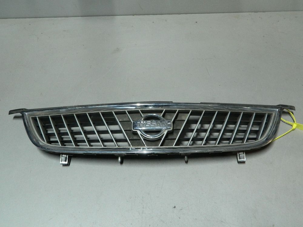 Решетка радиатора NISSAN SUNNY FB15 (Контрактный) 79773226