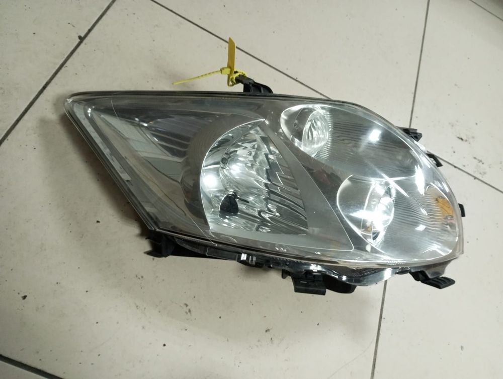 Фара TOYOTA AURIS ADE150 Перед Прав 12506 (Б/У) 94592984