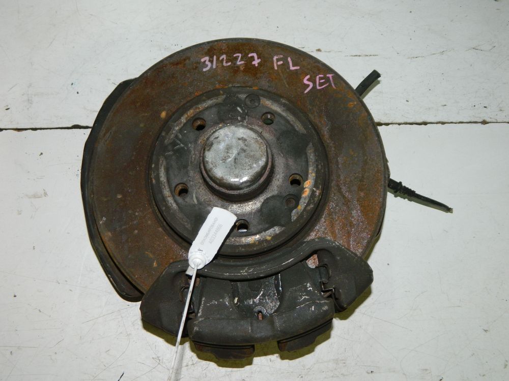 Ступица MERCEDES-BENZ C180 W203 Перед Лев (Контрактный) 03344866