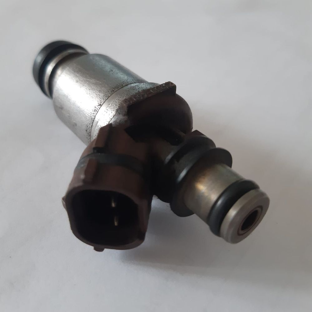 Форсунка топливная TOYOTA 2325046030 TOYOTA Supra (Б/У)