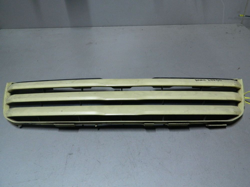 Решетка радиатора TOYOTA NOAH AZR60 (Контрактный) 79773486