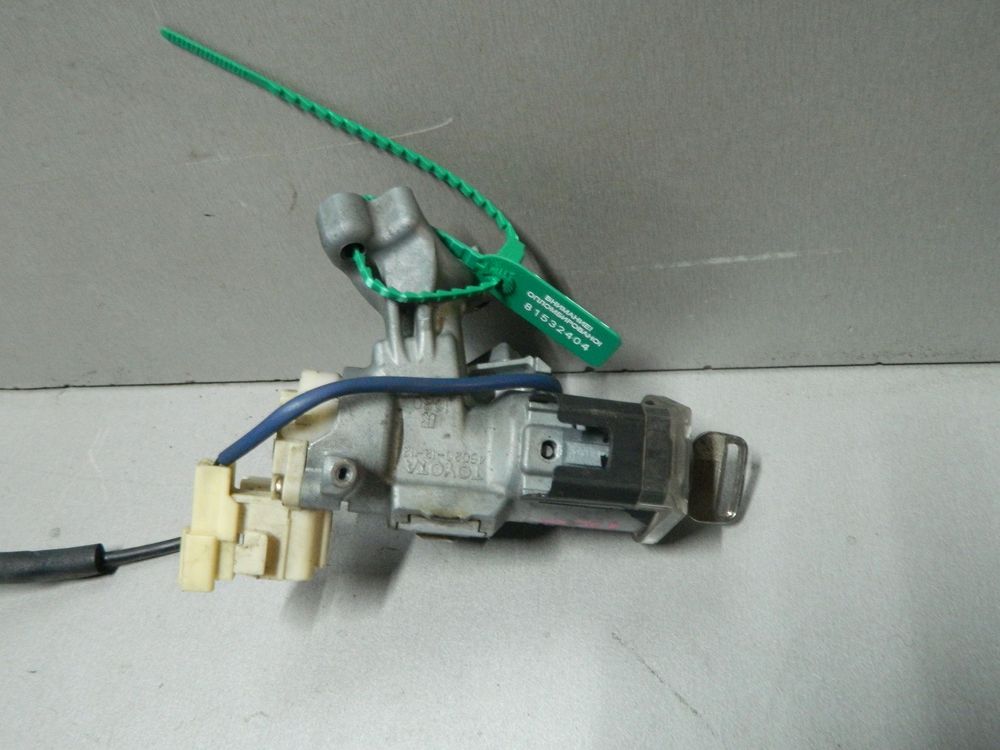 Замок зажигания TOYOTA COROLLA NZE121 (Контрактный) 81532404