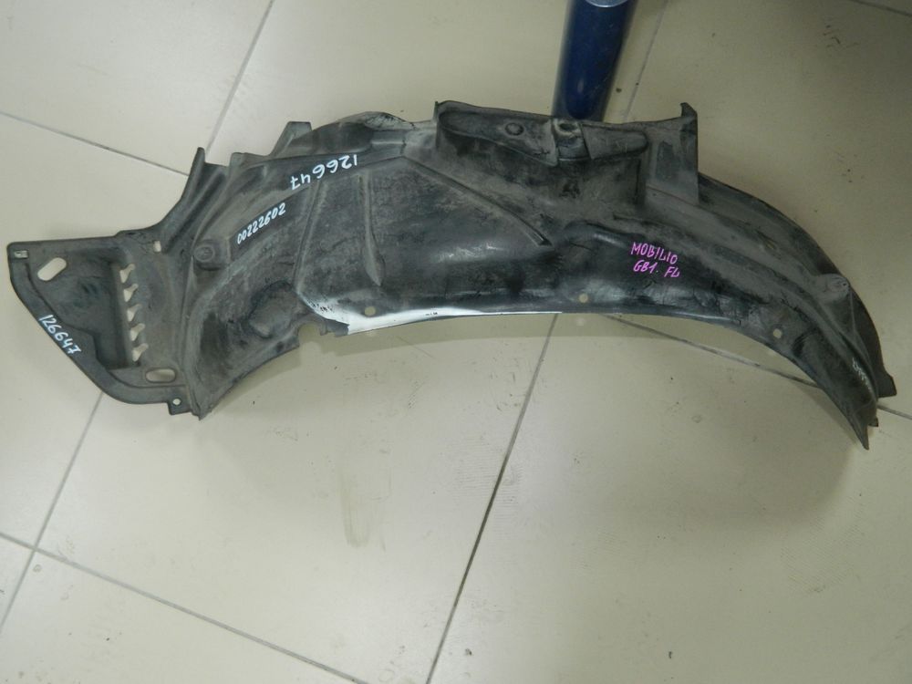 Подкрылок HONDA MOBILIO GB1 Перед Лев (Контрактный)