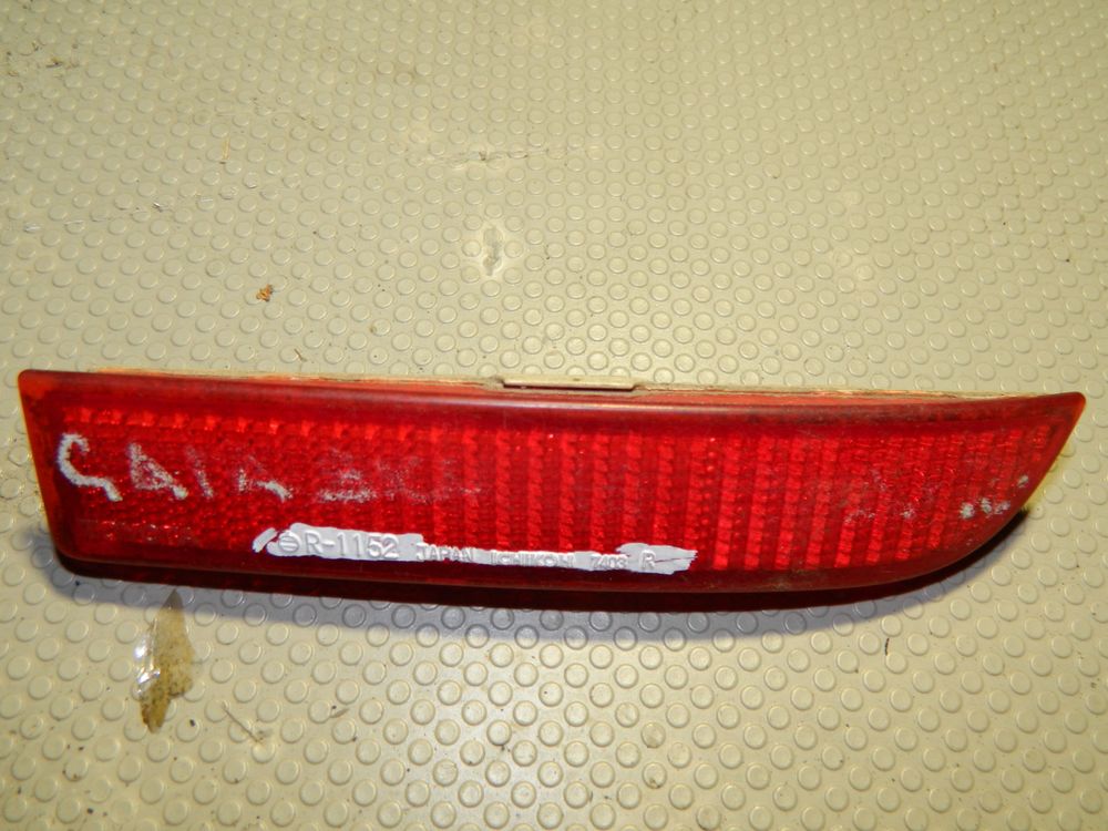 Катафот в бампер TOYOTA AVENSIS AZT270 Зад Прав (Контрактный)