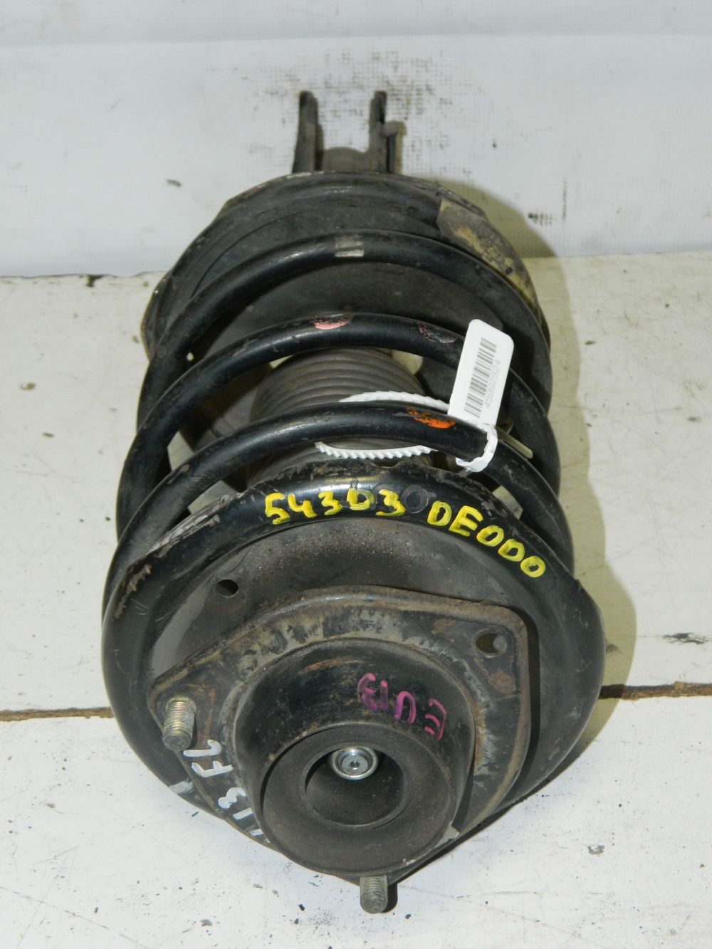 Стойка подвески NISSAN BLUEBIRD U13 Перед Лев (Контрактный) 45992924