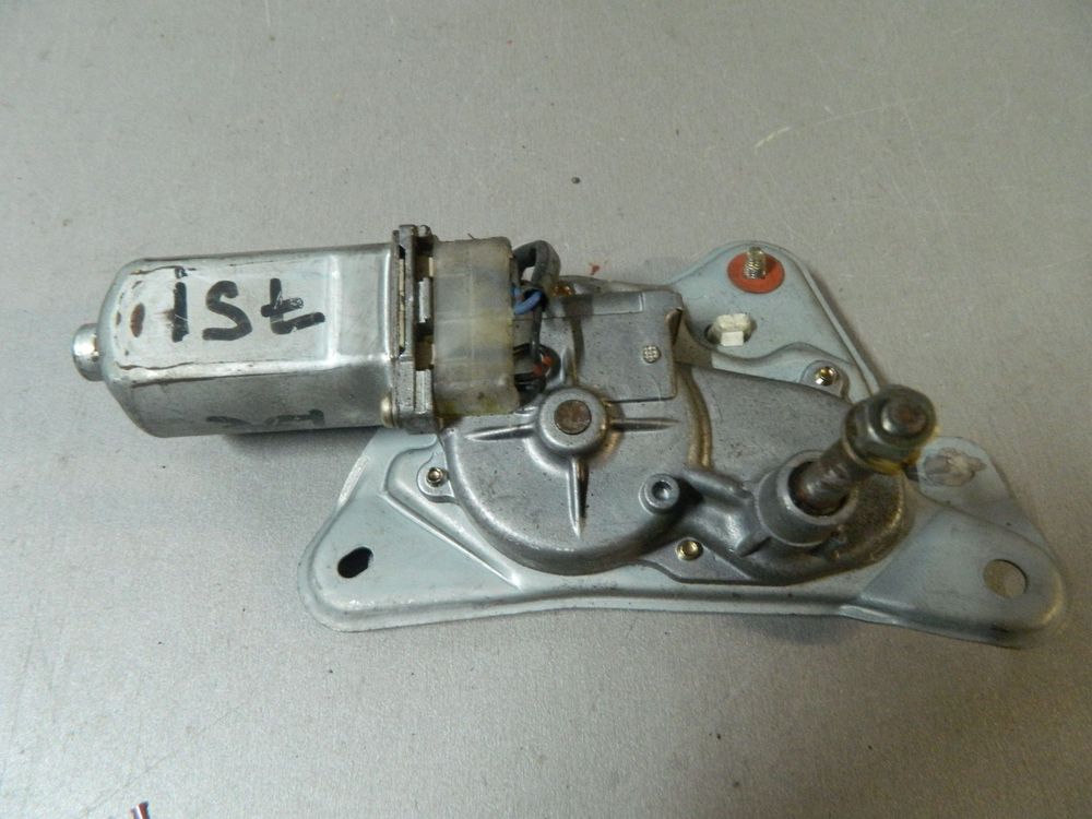 Мотор заднего дворника TOYOTA IST NCP60 (Контрактный) 81528622