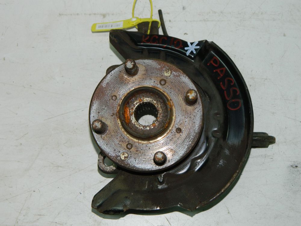 Ступица TOYOTA PASSO KGC10 Перед Лев (Контрактный) 40940580
