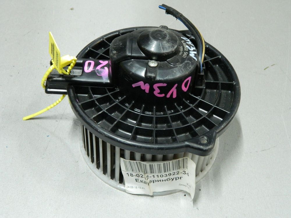 Мотор печки MAZDA DEMIO DY3W (Контрактный) 64492098
