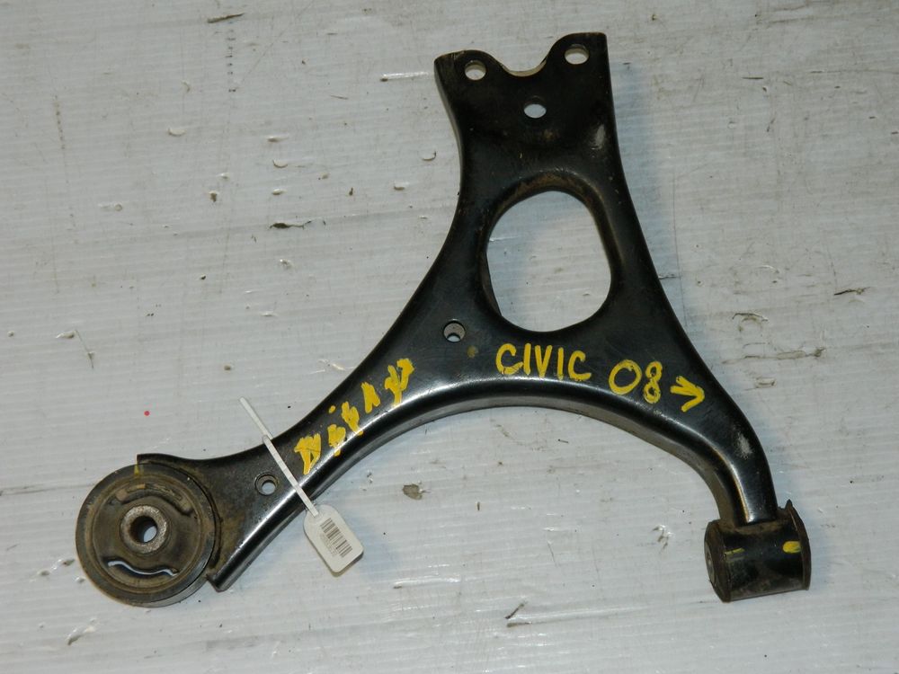 Рычаг подвески HONDA CIVIC FD3 Перед Прав (Контрактный) 45993639