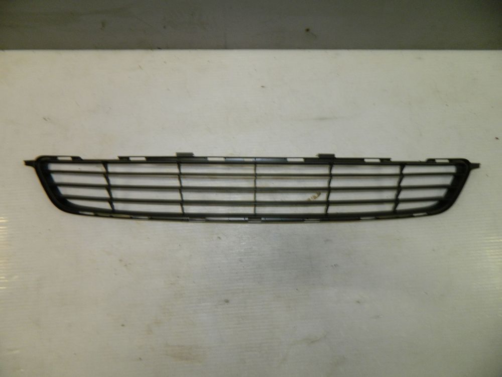 Решетка бампера TOYOTA 5311212131 TOYOTA Corolla