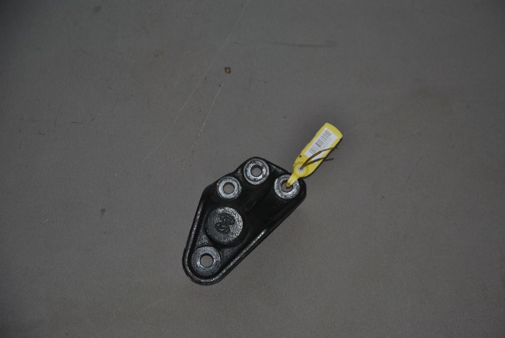 Кронштейн опоры двигателя KIA RIO QB G4FA Прав (Б/У) 40940233