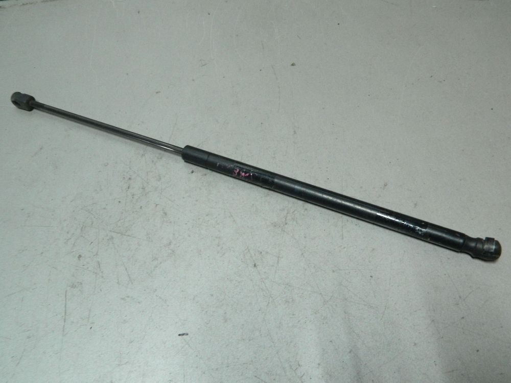 Амортизатор багажника MAZDA DEMIO DY3W (Контрактный) 81532096