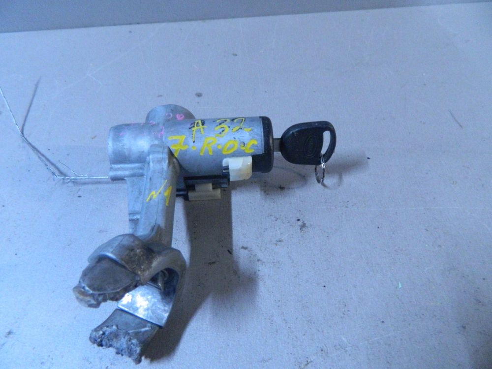 Замок зажигания NISSAN CEFIRO A32 (Контрактный) 81532417