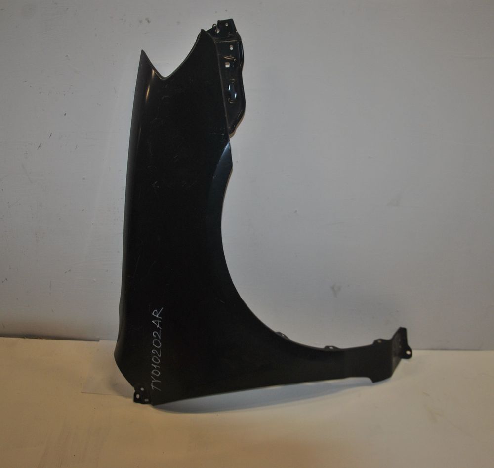 Крыло AP TY280161 Прав Перед TOYOTA COROLLA 2002