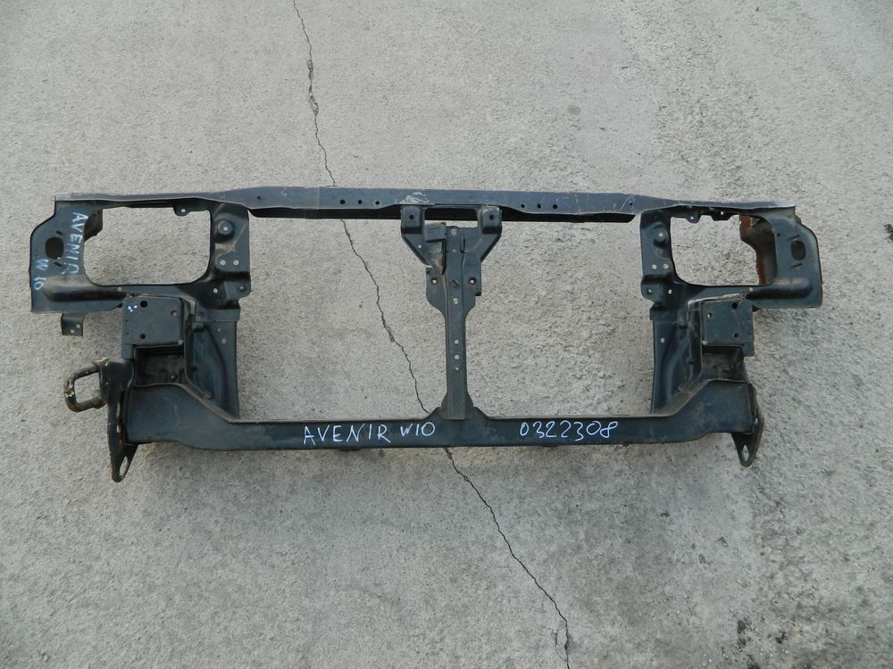 Рамка радиатора NISSAN AVENIR PW10 (Контрактный) 40951760