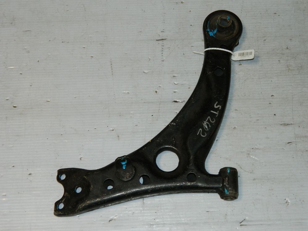 Рычаг подвески TOYOTA CELICA ST202 Перед Прав (Контрактный) 45993732