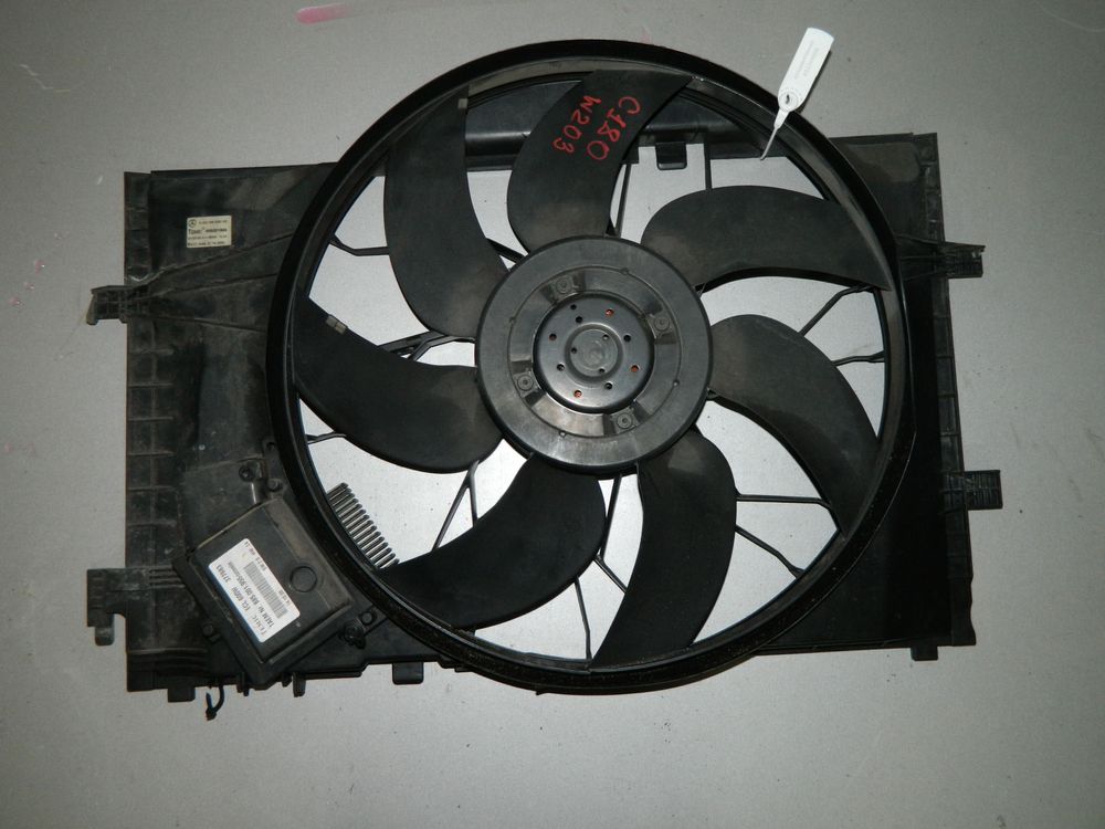 Диффузор радиатора MERCEDES C180 W203 M111E20 EVO (Контрактный) 03344668