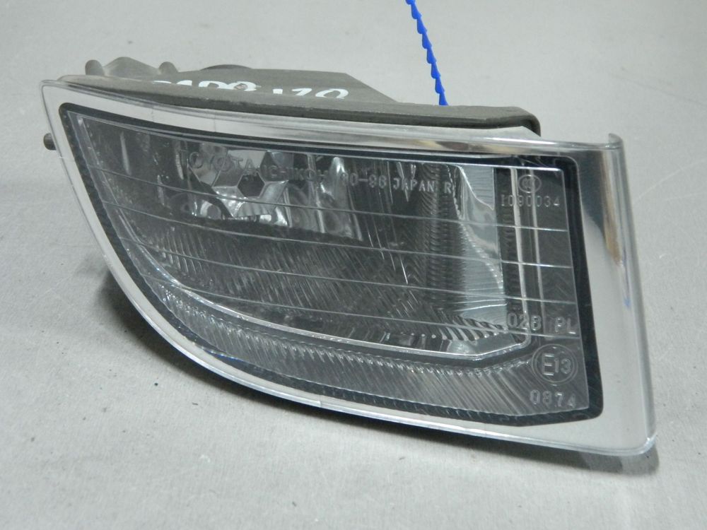 Фара противотуманная TOYOTA LAND CRUISER PRADO J120 Перед Прав 6096 (Контрактный) 69838135