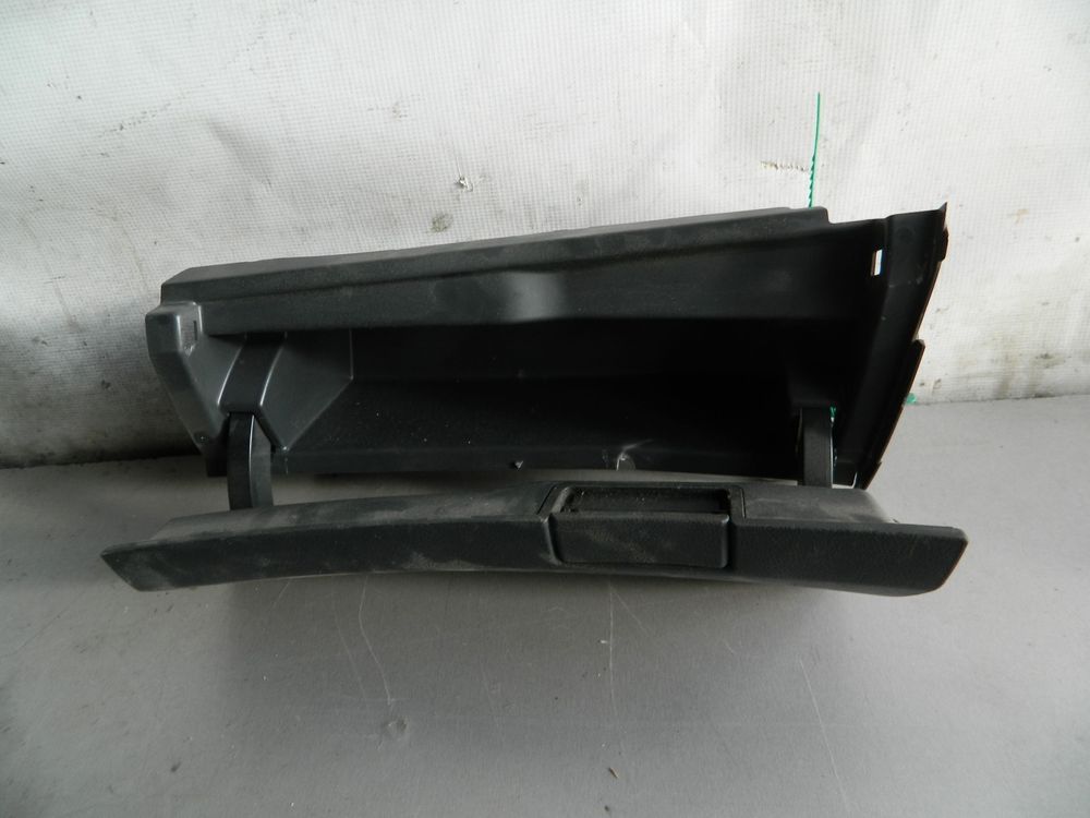 Бардачок TOYOTA COROLLA 150 (Б/У) 81530931