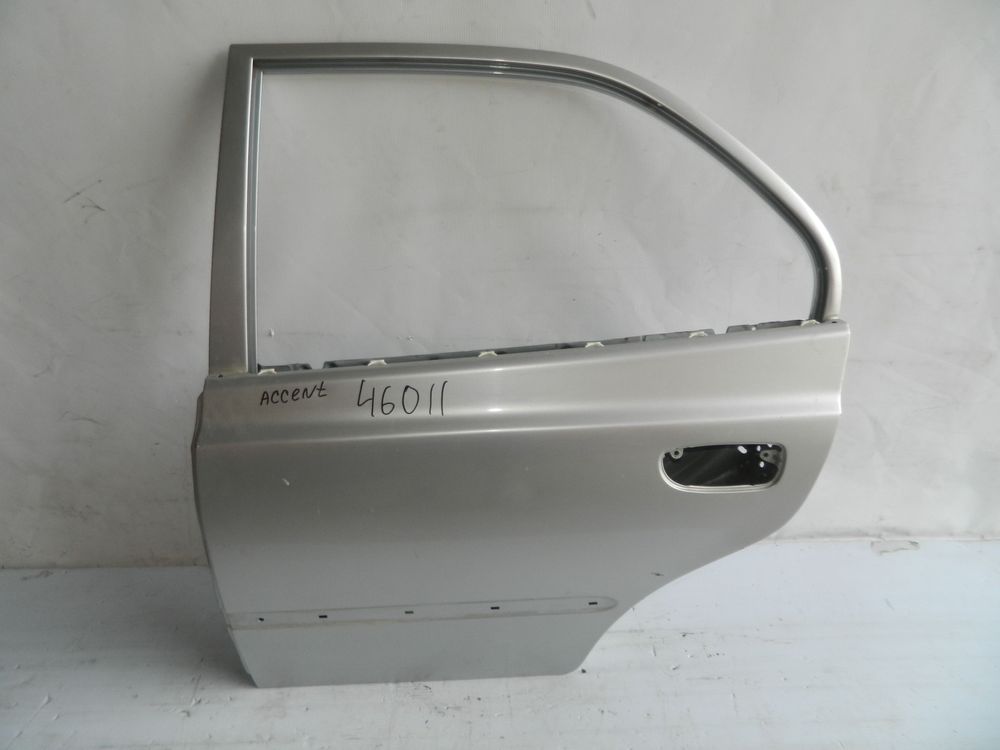 Дверь HYUNDAI ACCENT LC Зад Лев (Б/У)