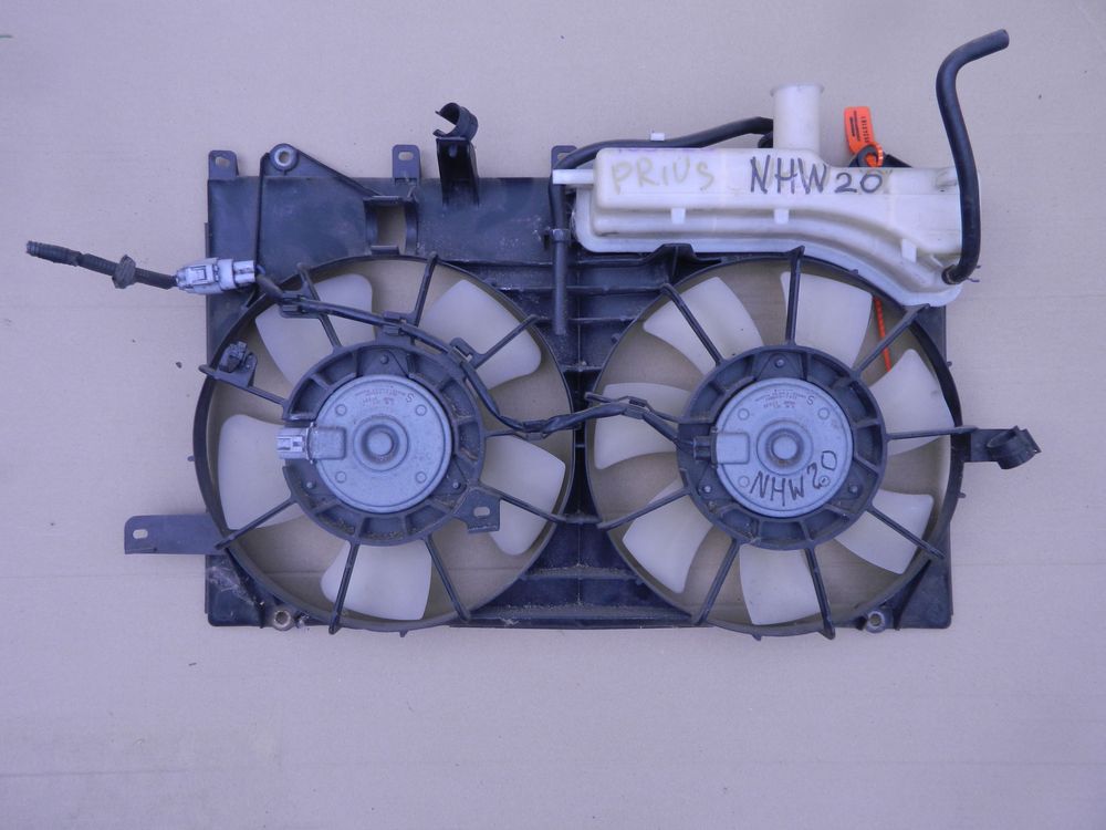 Диффузор радиатора TOYOTA PRIUS NHW20 (Контрактный) 65243161