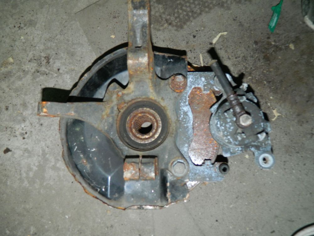 Ступица MITSUBISHI LANCER CEDIA CS5W Перед Лев (Контрактный) 79591133