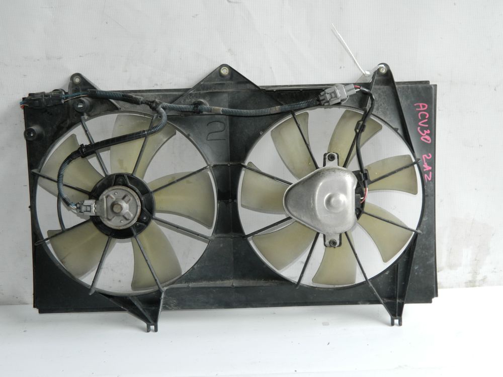 Диффузор радиатора TOYOTA CAMRY ACV30 2AZ (Контрактный) 45984978