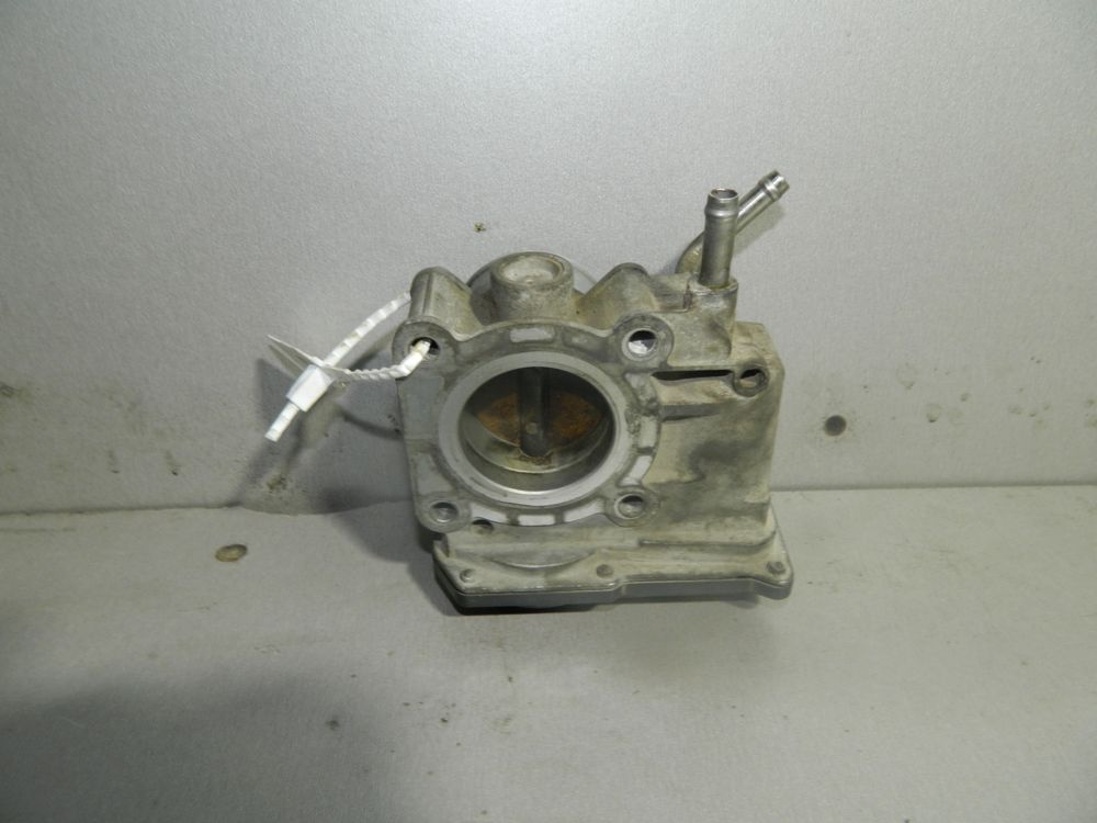 Заслонка дроссельная TOYOTA COROLLA E120 (Б/У) 45993924