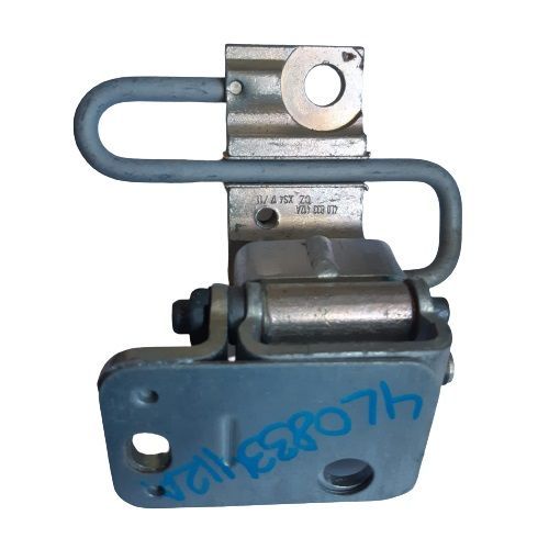 Петля двери VAG 4L0833412A AUDI Q7
