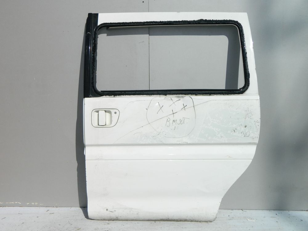 Дверь MITSUBISHI DELICA PD6W Зад Лев (Контрактный) 40951879
