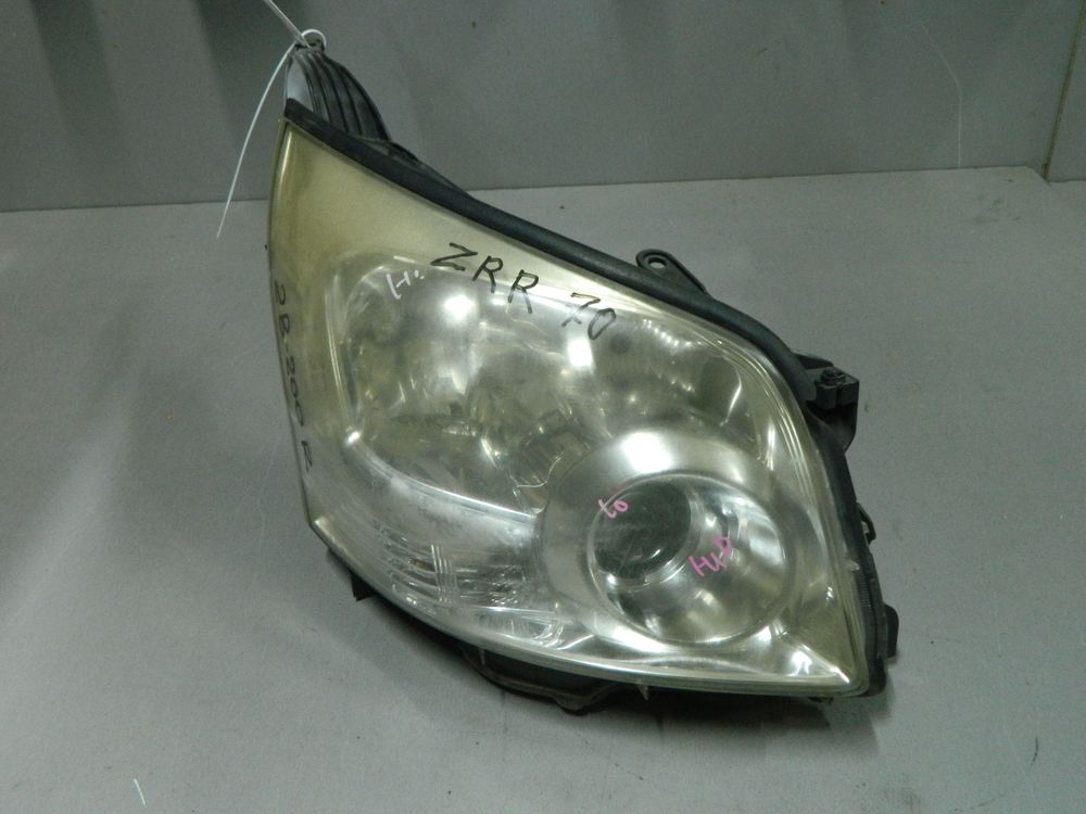 Фара TOYOTA NOAH ZRR70 Перед Прав 28200 (Контрактный) 03344648