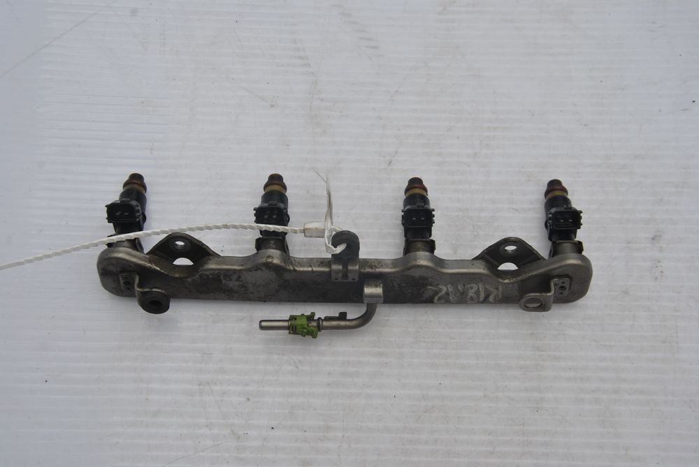 Рампа топливная с форсунками HONDA ACCORD CL7 R18A2 (Контрактный) 46091353