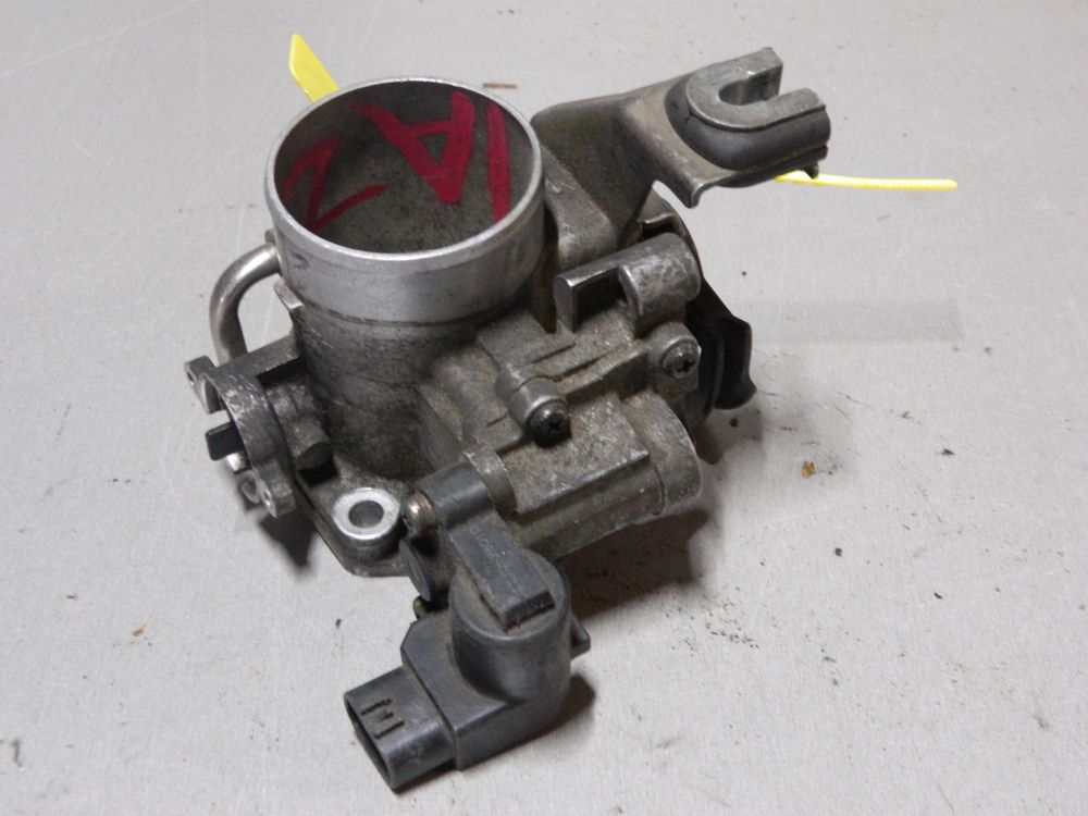 Дроссельная заслонка TOYOTA 1AZ (Контрактный) 79780485