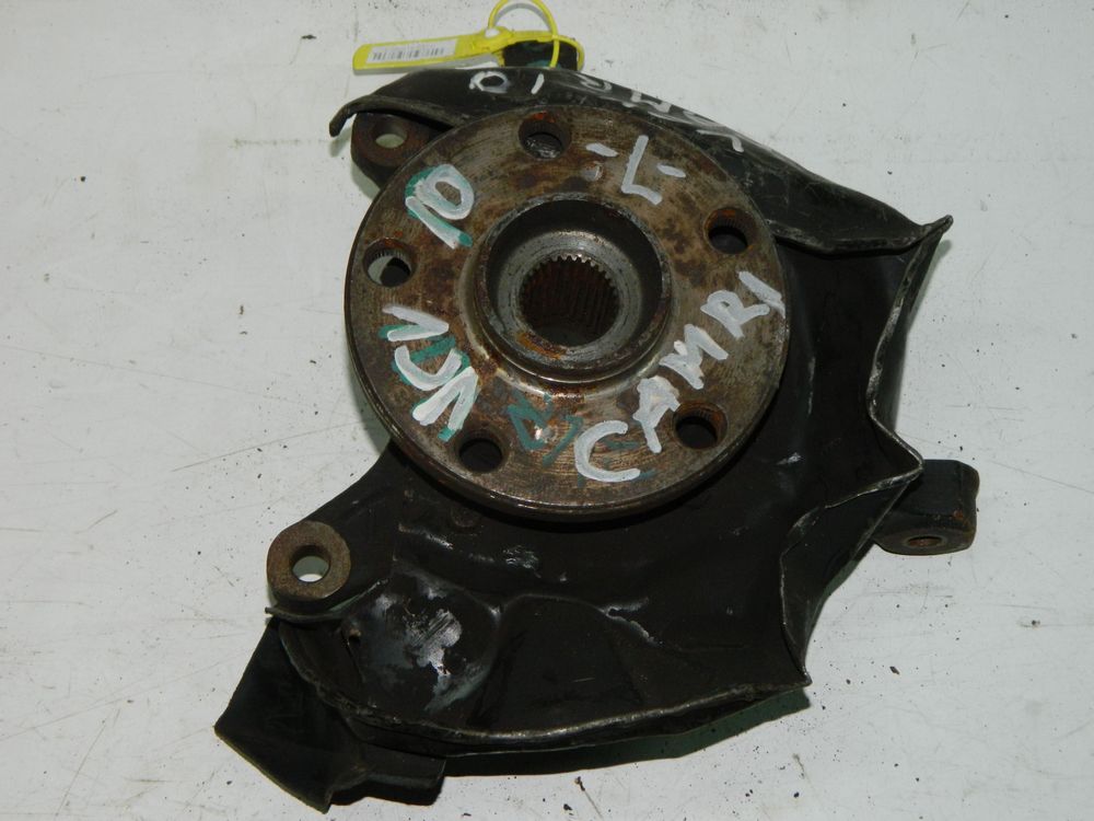 Ступица TOYOTA CAMRY VCV10 Перед Лев (Контрактный) 40940684
