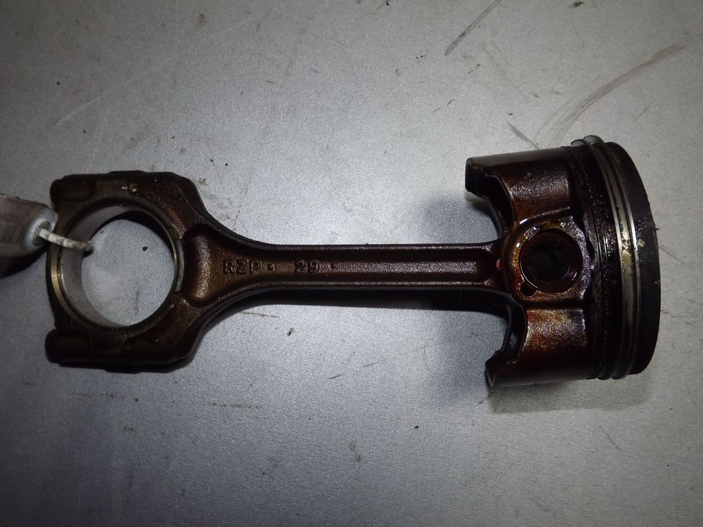 Поршень c шатуном HONDA R20A (Контрактный) 35023603