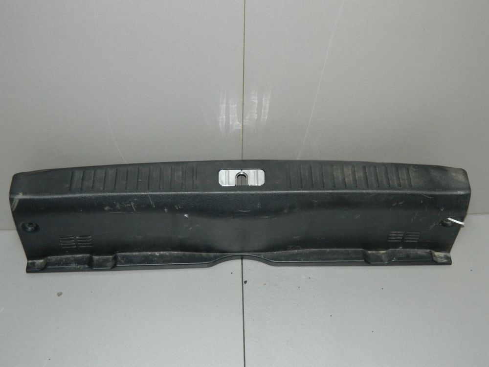Обшивка багажника на задную панель HYUNDAI EQUUS VI G6DA 2013-2015 (Б/У) 35021163