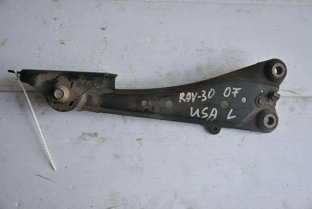 Рычаг подвески TOYOTA RAV4 ACA30 Зад Лев (Продольный) (Контрактный) 46091620