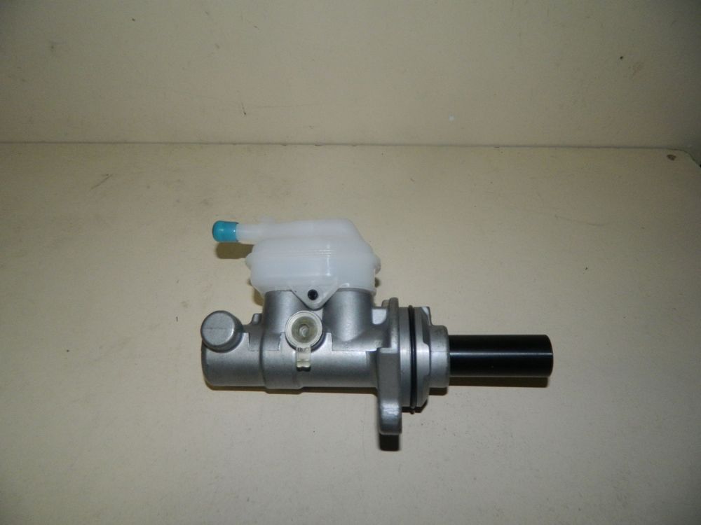 Главный тормозной цилиндр GENERAL PARTS 472010E030 TOYOTA HIGHLANDER