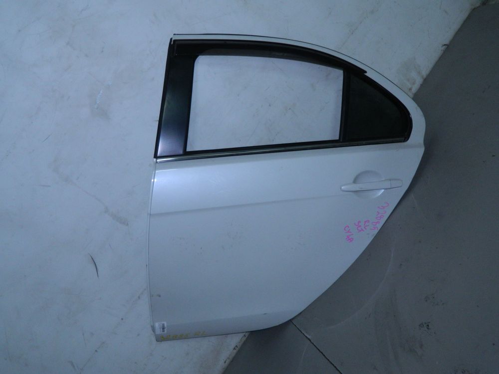Дверь MITSUBISHI LANCER CY4A Зад Лев (Контрактный) 81540993