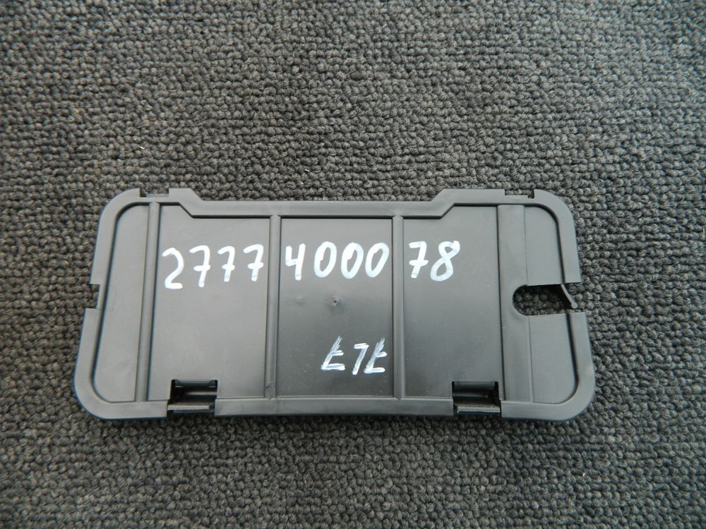 Заглушка крышки багажника VOLKSWAGEN TOUAREG 7L7 (Контрактный) 2777400078